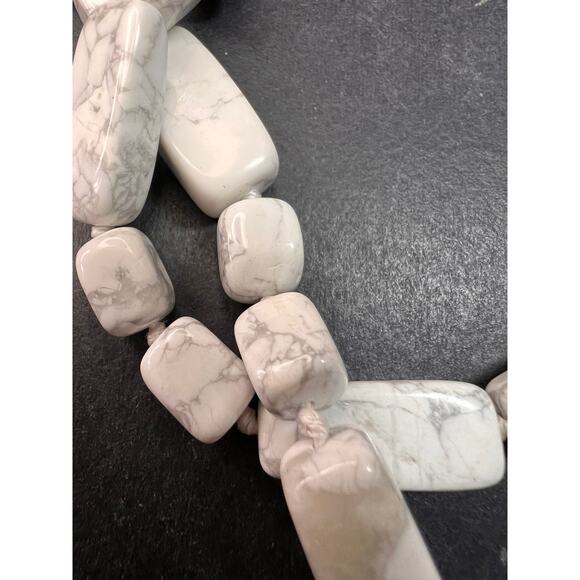 NEW Anthology howlite 36 inch knotted necklace with sterling silver clasp - Picture 5 of 11